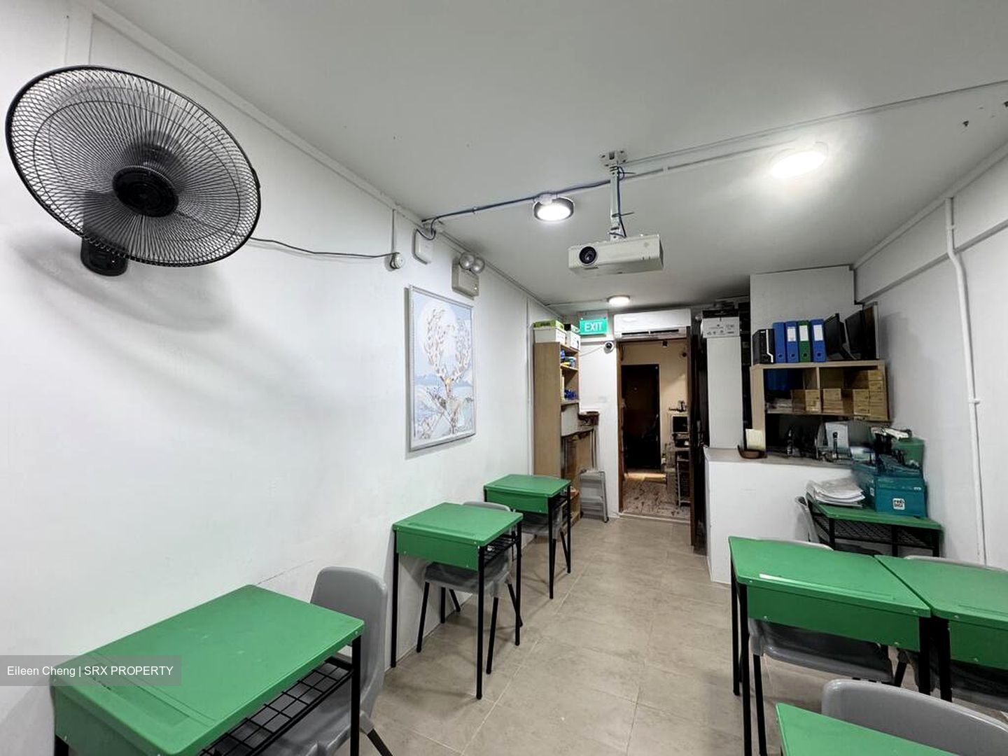 709 ANG MO KIO AVENUE 8 (D20), Shop House #497892701